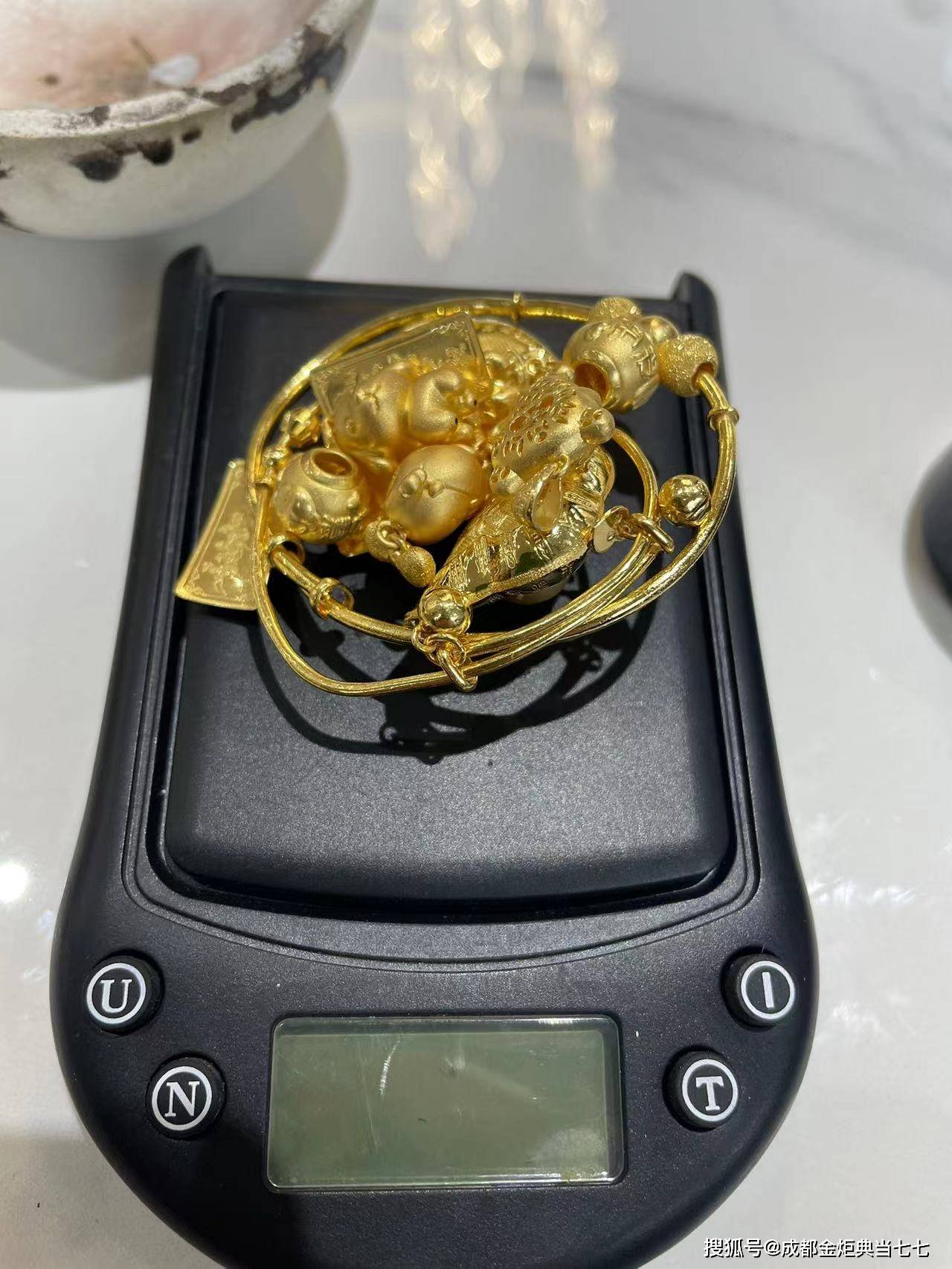 改则最新24小时上门回收金价方法分析(最方便真实的改则24小时上门回收黄金方法)